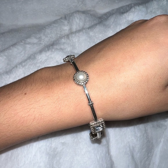 Brighton Bangle - Picture 6 of 7